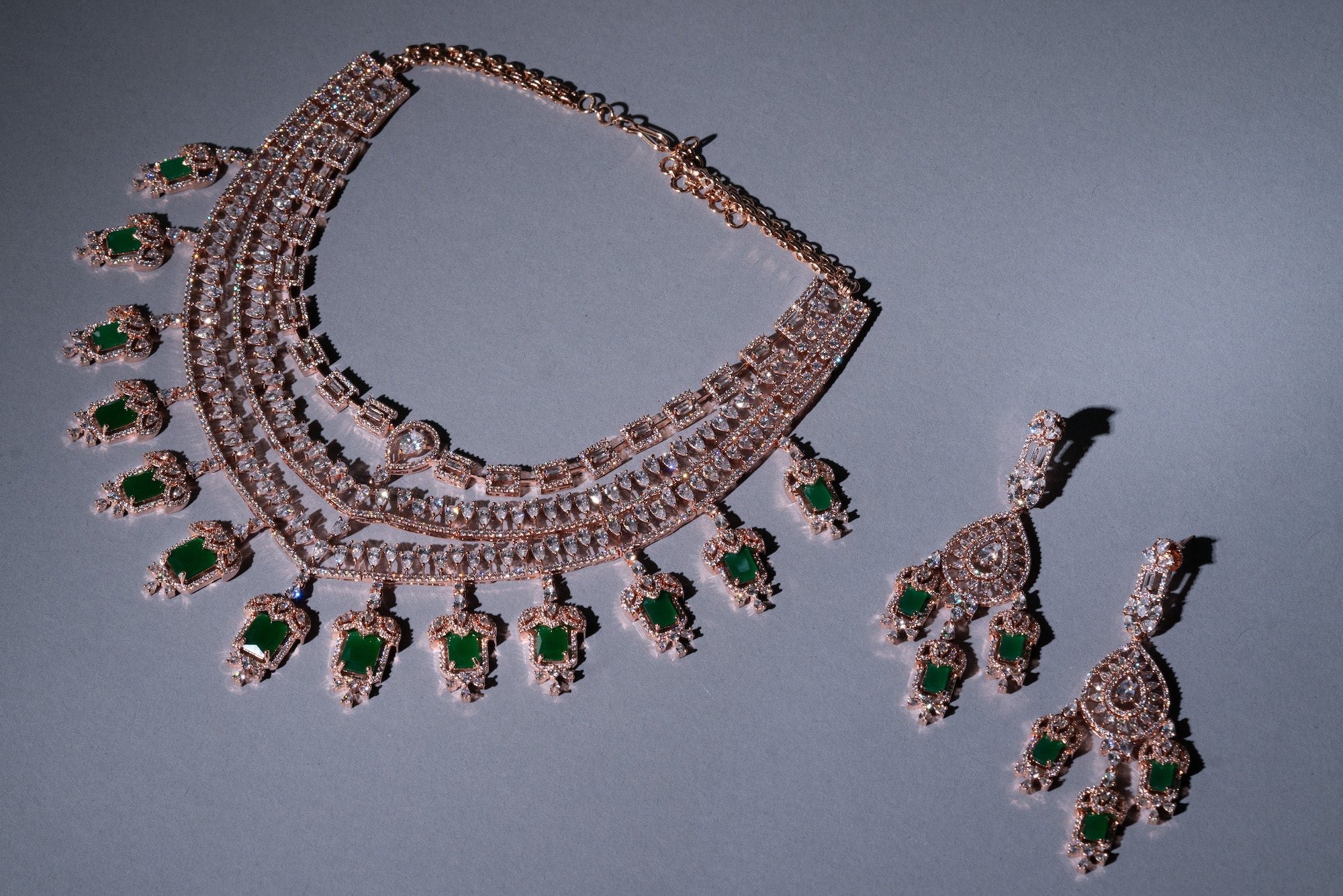 The Eye Gold-plated Emerald Pearl Statement Necklace | Vintouch Jewels