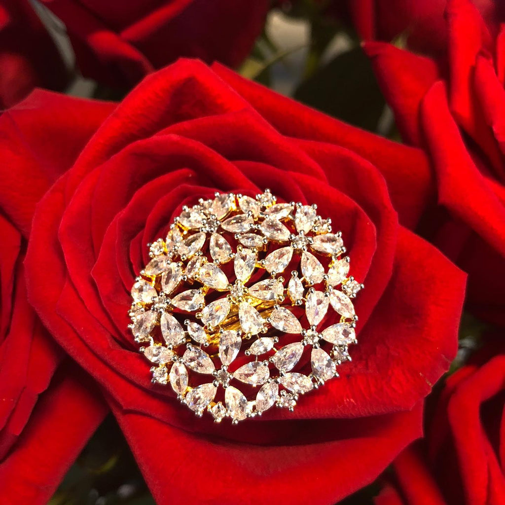 
Inspired by our love for florals our Jasmine ring is feminine and utterly stunning. Let it add radiance to every outfit. 

Made with Cubic Zirconia
Gold Plated BrasJaipur RoseJaipur RoseringJasmine Floral Statement Cocktail Ring Goldplated CZ Stylish Jewelry b